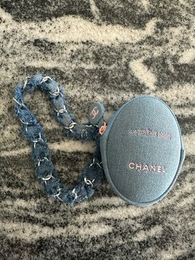 Chanel limited denim hand cream and pouch set LA CRÈME MAIN